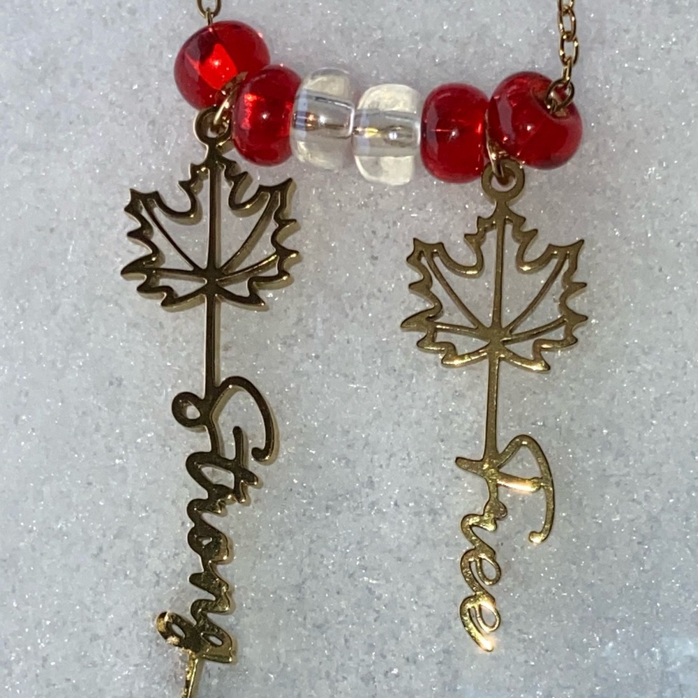🇨🇦 Strong & Free Necklace 🇨🇦